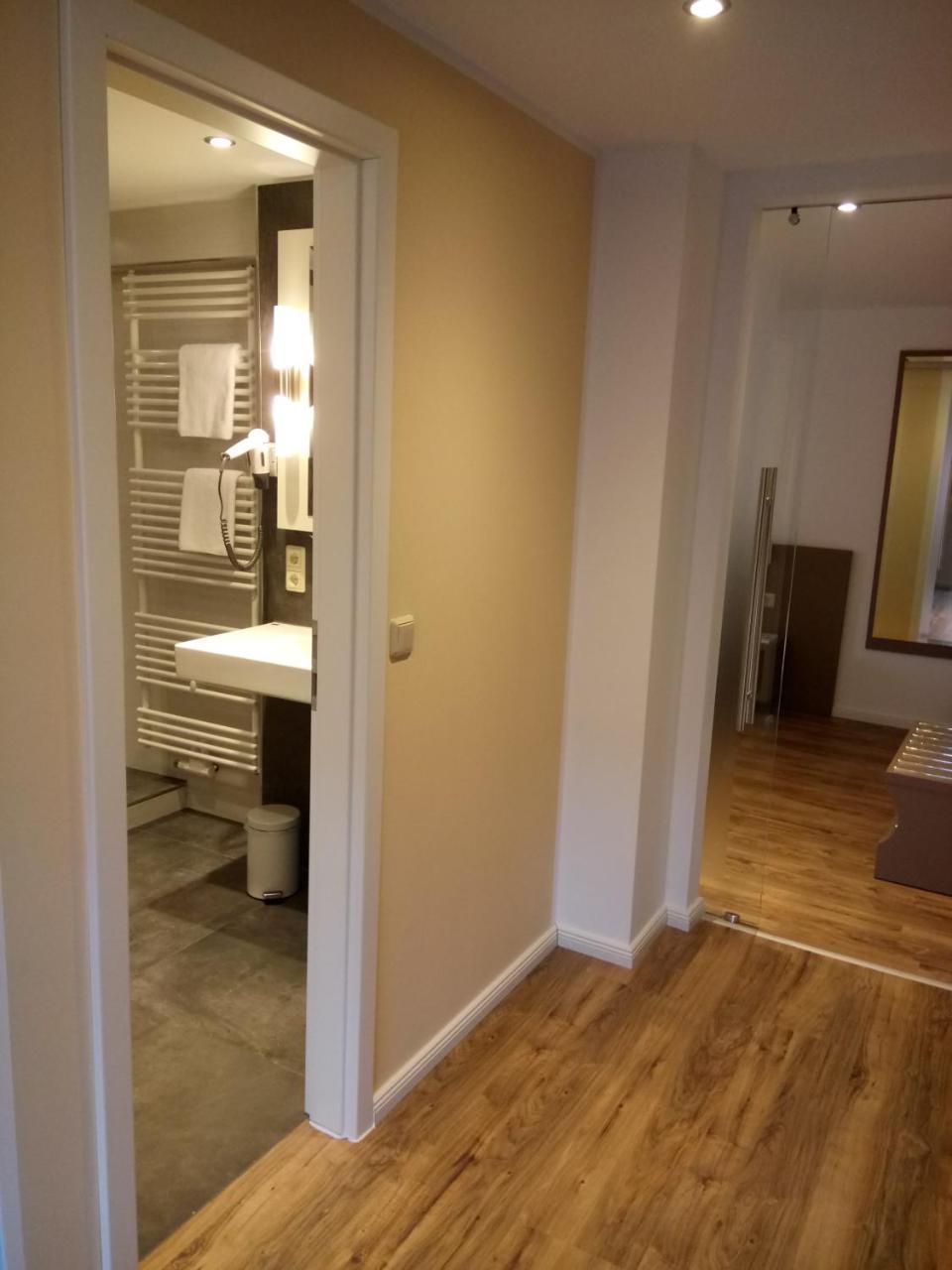 פרייברג Hotel Am Obermarkt מראה חיצוני תמונה